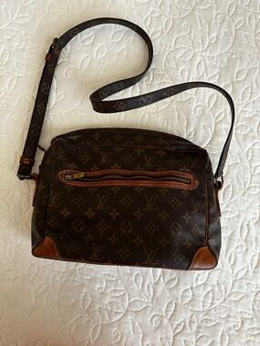 Louis Vuitton Brown Monogram Crossbody with Vachetta Trim